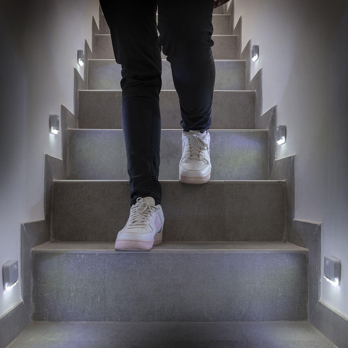 La Luz LED con Sensor de Movimiento - 2 Unidades